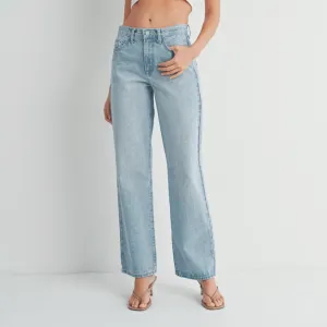 Relaxed Straight Jean - Light Wash